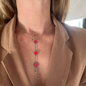 COLLAR TREBOL ROJO