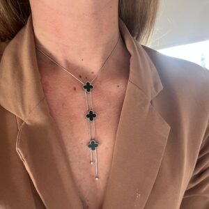 COLLAR TREBOL NEGRO