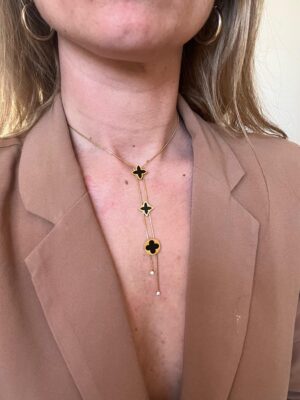 COLLAR TREBOL DORADO NEGRO