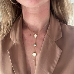 COLLAR TREBOL DORADO BLANCO