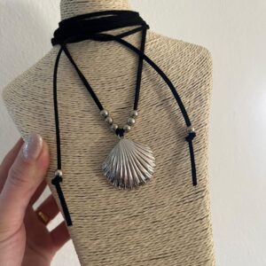 CHOKER