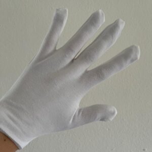 GUANTES BLANCOS